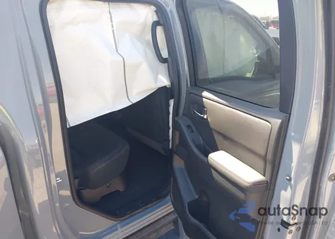 2023 Nissan Frontier Pro-4X 4X4 z USA, uszkodzony, nr VIN 1N6ED1EKXPN670644